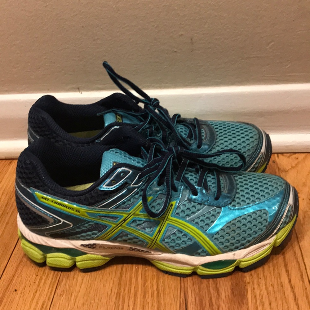 ASICS Gel-Cumulus 16 Gym Shoes